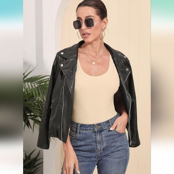 🤸‍♀️3 for 12🤸‍♂️ Tank Top Bodysuit Sleek One Piece Nude/Cream - Picture 1 of 6